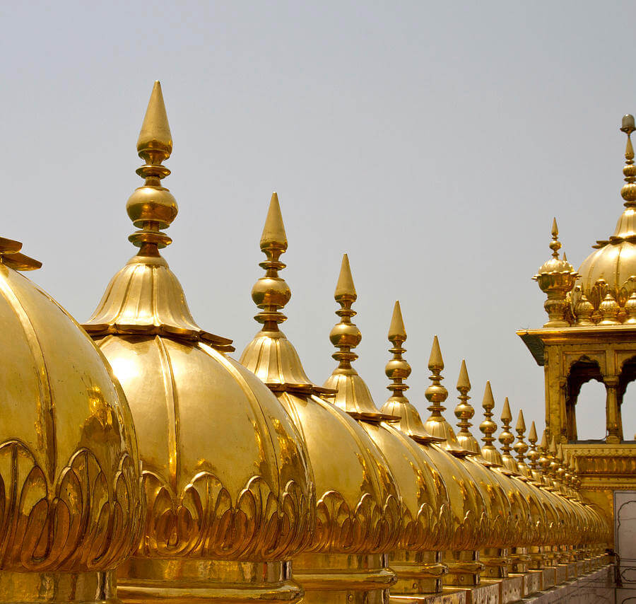 स्वर्ण मंदिर में स्वर्ण गुंबद
