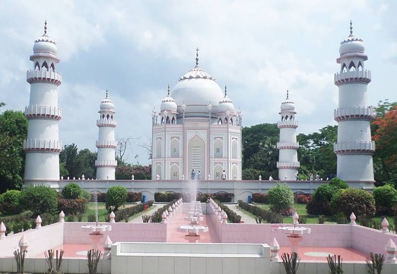 Taj Mahal, Bangladesh