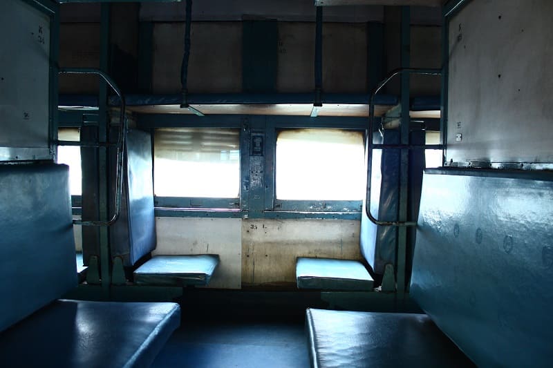 भारतीय रेलवे में शौचालय के पास सीटों की बुकिंग से बचें