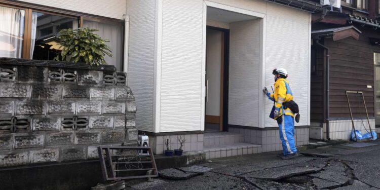 जापान भूकंप: इशिकावा प्रान्त में 5.0 तीव्रता के झटके के बाद सरकार ने आपातकालीन चेतावनी जारी की