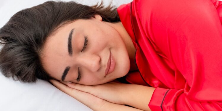 नए साल में सर्वोत्तम नींद पाने के लिए 6 युक्तियाँ
