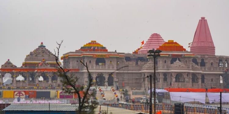 राम मंदिर प्राण प्रतिष्ठा लाइव: अयोध्या में भव्य आयोजन की तैयारी के बीच सीएम योगी ने पीएम मोदी, आरएसएस प्रमुख का स्वागत किया