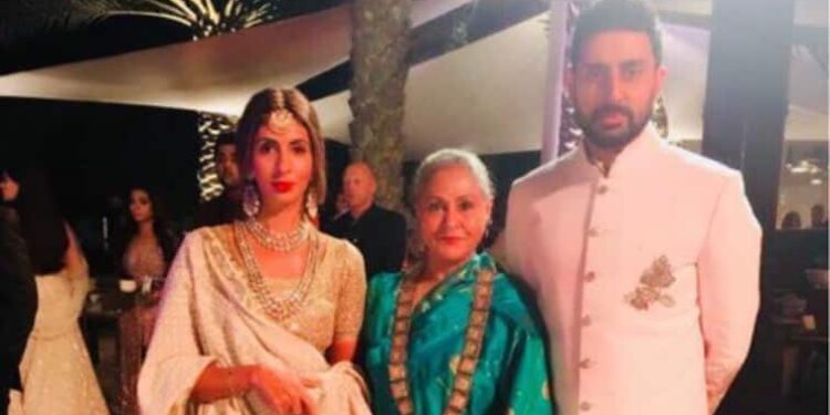 जया बच्चन का कहना है कि बेटी श्वेता उनके बेटे और अभिनेता अभिषेक बच्चन से कहीं ज्यादा उनकी ताकत हैं