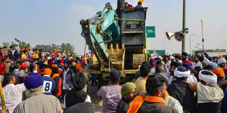 दिल्ली मार्च कर रहे प्रदर्शनकारियों को मानेसर में हिरासत में लिया गया, किसान नेता ने पीएम मोदी से आंदोलन खत्म करने का आग्रह किया: लाइव