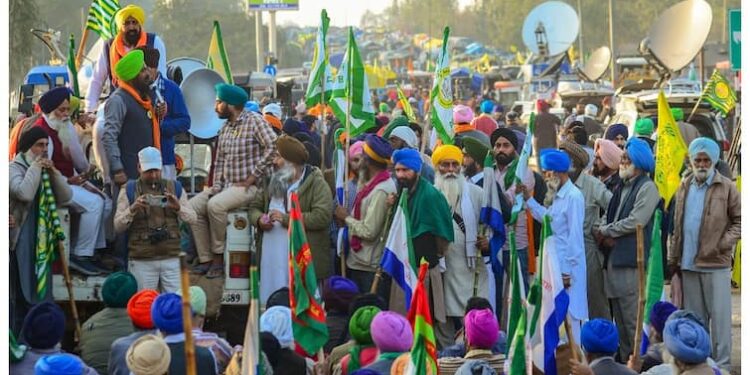 भारत बंद: किसानों के आंदोलन के बीच नोएडा में धारा 144 लागू।  प्रदर्शनकारियों से मुलाकात के बाद केंद्र ने 'समय मांगा'  शीर्ष बिंदु