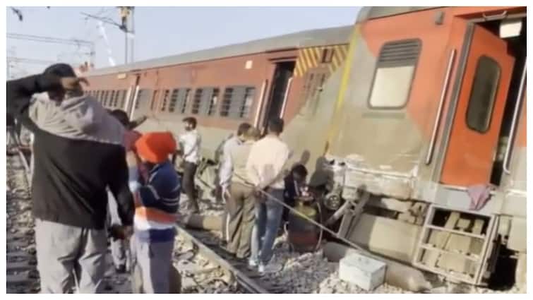 राजस्थान के अजमेर में साबरमती-आगरा ट्रेन के 4 डिब्बे पटरी से उतरे, किसी के हताहत होने की खबर नहीं