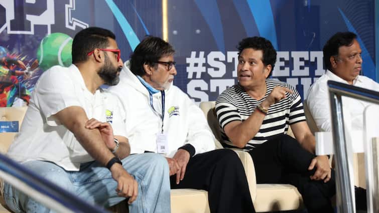 ISPL 2024 के फाइनल में अभिषेक बच्चन के साथ दिखे अमिताभ बच्चन;  बिग बी ने एक्स पर शेयर की तस्वीरें