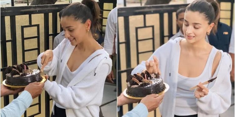 आलिया भट्ट को उनके जन्मदिन पर 'राहा की माँ' लिखा हुआ केक मिला, देखें वीडियो