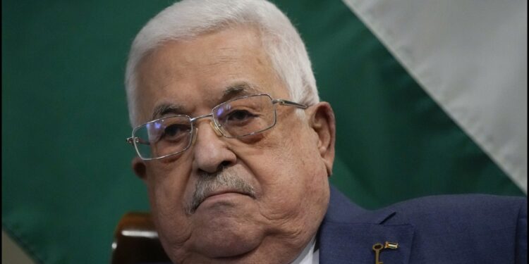 फ़िलिस्तीनी नेता महमूद अब्बास ने लंबे समय से आर्थिक सलाहकार रहे को अगले प्रधान मंत्री के रूप में नियुक्त किया है
