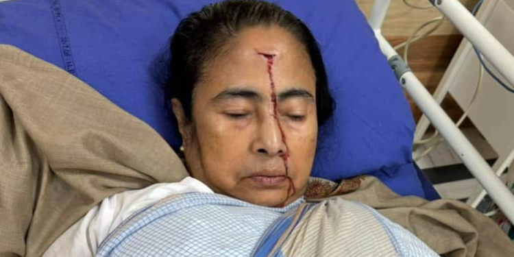 ममता बनर्जी को 'बड़ी चोट' लगी: पीएम मोदी, ओडिशा के मुख्यमंत्री, अन्य ने बंगाल के मुख्यमंत्री के शीघ्र स्वस्थ होने की कामना की