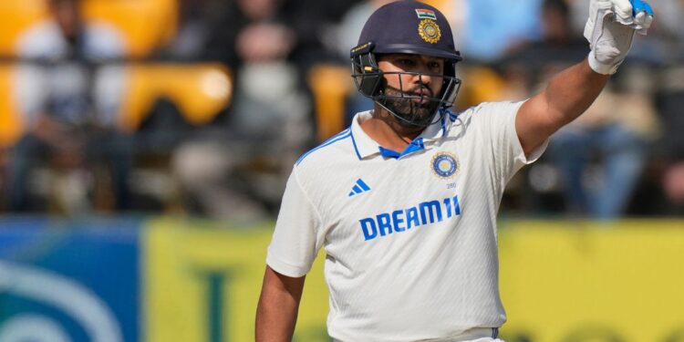 रोहित शर्मा ने कप्तान के रूप में 1000 टेस्ट रन पूरे किए, कोहली-धोनी के साथ शीर्ष सूची में शामिल हुए