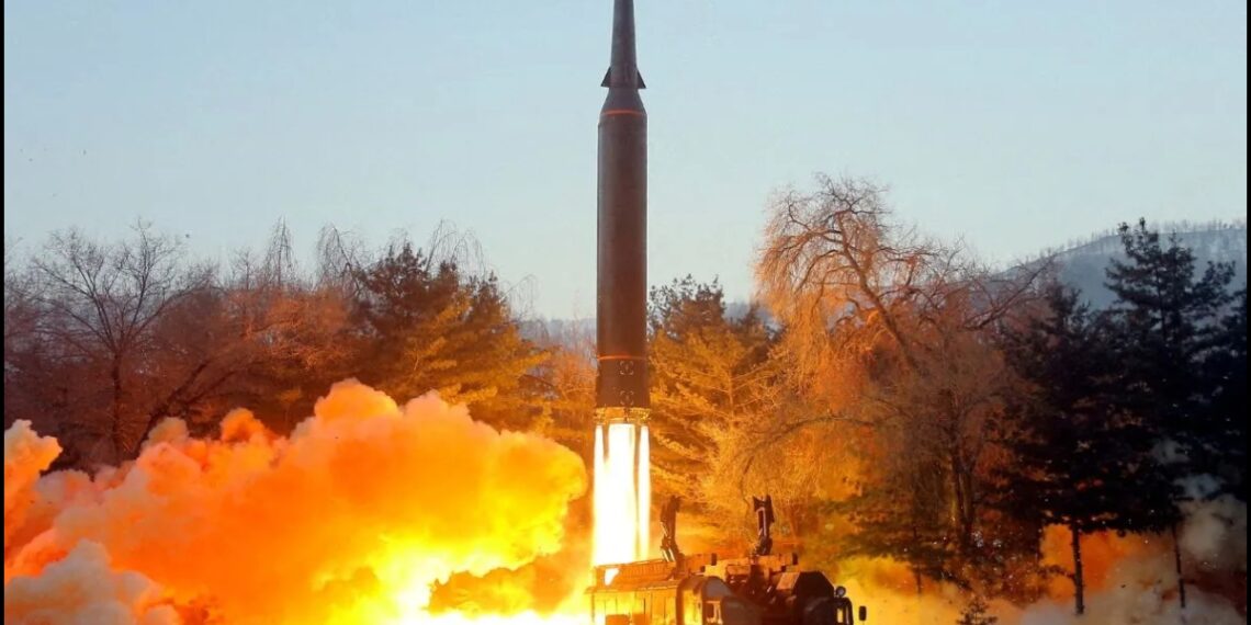 अमेरिका, दक्षिण कोरिया के लड़ाकू जेट अभ्यास के बाद उत्तर कोरिया ने कम दूरी की बैलिस्टिक मिसाइलें दागीं
