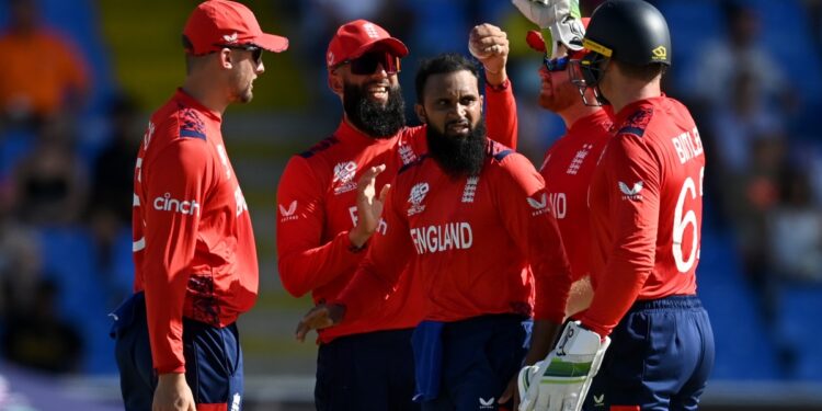 इंग्लैंड ने ओमान के खिलाफ़ मैच को जल्दी से समेटा, एनआरआर बढ़ाने वाली जीत दर्ज कर सुपर 8 में जगह बनाने की संभावना बरकरार रखी