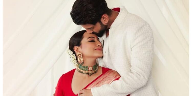 Sonakshi Sinha Reacts To Trolling For Inter-Faith Marriage With Zaheer Iqbal Sonakshi Sinha Reacts To Trolling For Inter-Faith Marriage With Zaheer Iqbal