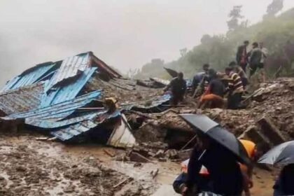 14 people killed, many missing due to landslide in Indonesia - India TV Hindi