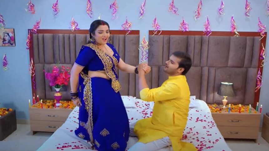 Aamarpali Dubey Hot Romance: Forgetting Nirahua, Amrapali Dubey did a bold romance with Arvind Akela Kallu, you will sweat after watching the video.