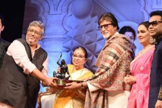 Amitabh got a big honour, PM Modi has also received Lata Dinanath Mangeshkar Award - India TV Hindi