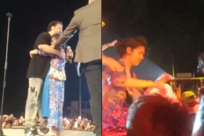 At Atif Aslam's concert, a woman did something like this on stage, the singer got emotional and hugged her - India TV Hindi