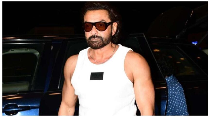 'Baba Nirala' seen in vest, Bobby Deol showed strong body at the age of 55!  - India TV Hindi