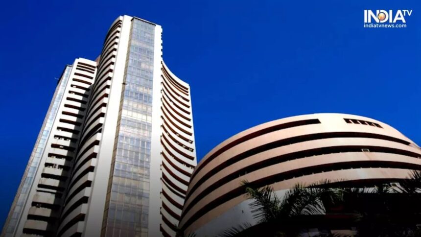 Banking shares market rose by 600 points, Nifty crossed 22,000 - India TV Hindi