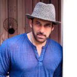 Bullet fired outside Salman Khan's house... Accused absconding, police investigating the case - India TV Hindi
