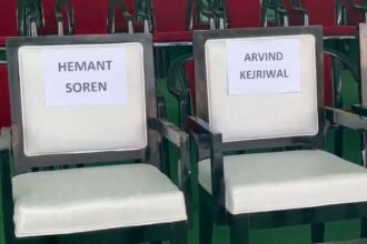 Chairs left for Kejriwal and Hemant Soren in opposition rally, video surfaced - India TV Hindi