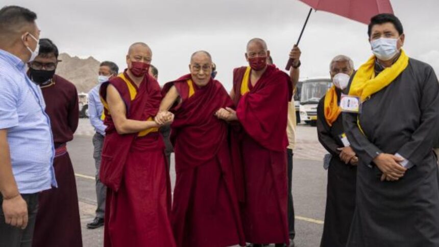 China again provoked Tibet, "Tibetan government in exile and Dalai Lama in India.." - India TV Hindi