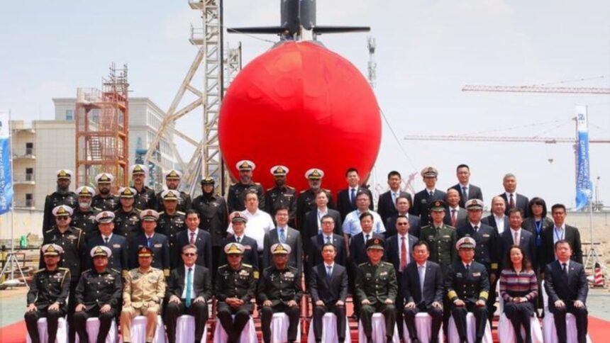Friend China handed over a submarine to debt-ridden Pakistan, handling it is a big challenge for the Navy - India TV Hindi