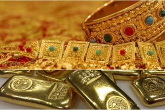 Gold at all time high due to stormy rise, silver also broke record - India TV Hindi