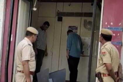 Hi-tech superfast thief, took away ATM machine containing Rs 26 lakh in just 17 minutes