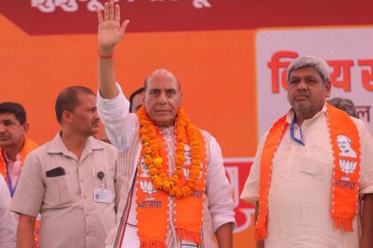 'If someone commits a terrorist act, he will enter the house and kill', Rajnath roared in Jhunjhunu.