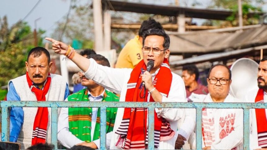 'If the number of votes I get is the number of selfies taken with me...', statement of Congress leader Gaurav Gogoi - India TV Hindi