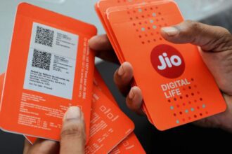 Jio brings free offer, company is giving free data in these recharge plans - India TV Hindi