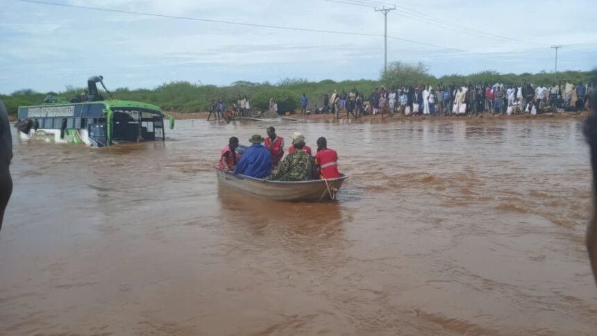 Kenya hit by severe floods, at least 13 people killed and more than 15 thousand displaced - India TV Hindi