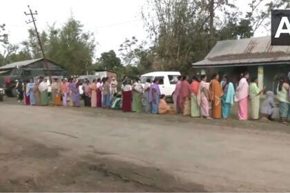 Lok Sabha Elections 2024: Re-polling at 11 booths of Manipur, crowd gathered for voting - India TV Hindi