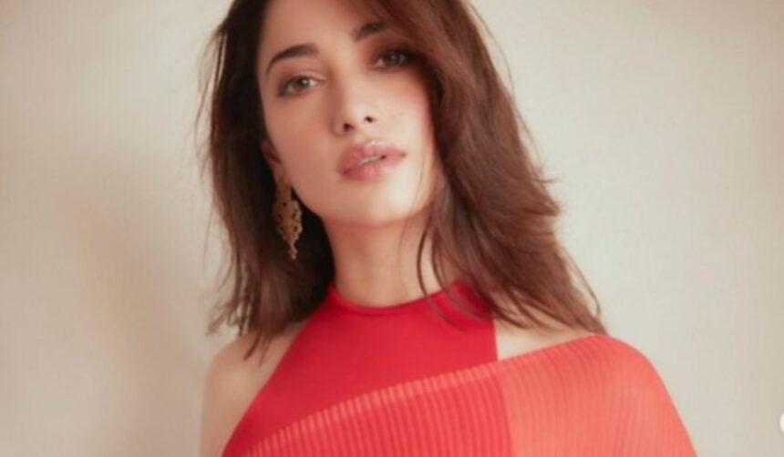 Maharashtra Cyber ​​Cell sent summons to Tamannaah Bhatia, case related to illegal streaming - India TV Hindi