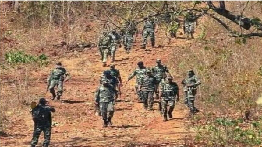 Naxal Encounter: Encounter again in Chhattisgarh, security forces killed 7 Naxalites, search operation continues