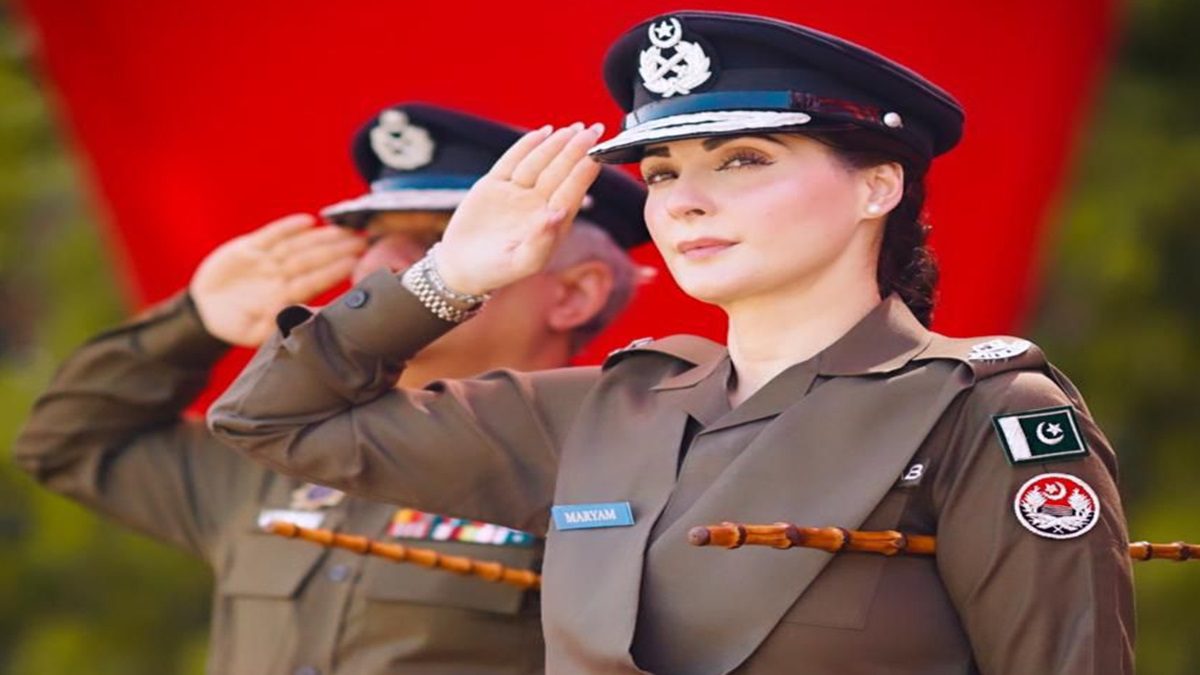 'Police uniform and cap', her new style became a problem for Maryam Nawaz - India TV Hindi