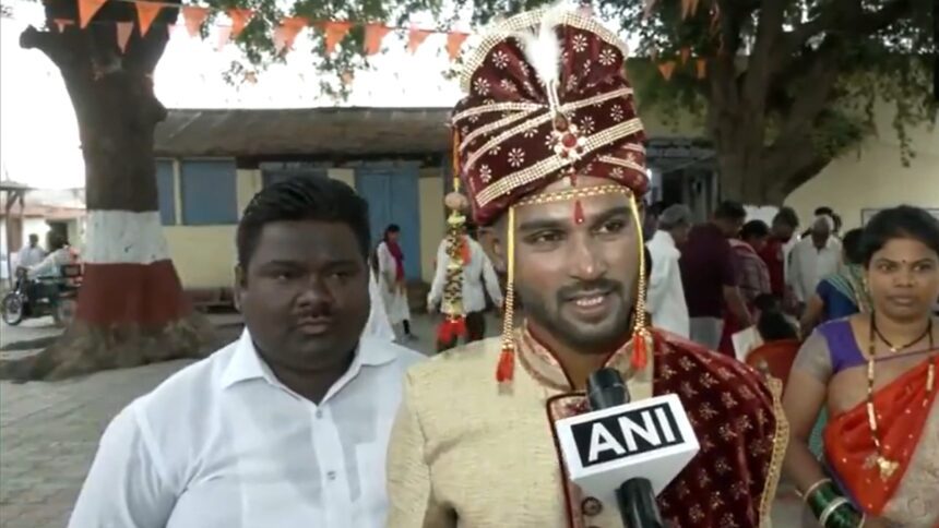 Positive news of voting: The groom got ready for marriage and reached to vote - India TV Hindi