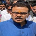 Sanjay Nirupam tweeted - There will be a slightly explosive press conference tomorrow at 11.30, please come - India TV Hindi