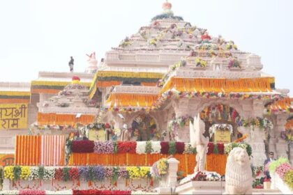 Shree Ram Mandir: More than 1 lakh devotees are coming daily to see Shri Ramlala.