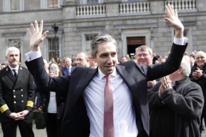 Simon Harris elected the new Prime Minister of Ireland, made this unique record in his name - India TV Hindi