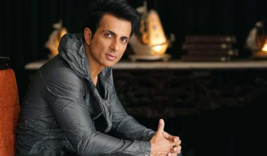 Sonu Sood once again became the Messiah, said this in support of the delivery boy - India TV Hindi