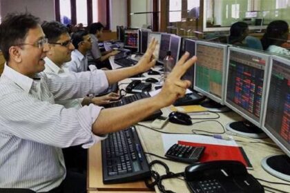 Stock market opened with great momentum on the first day of the week, rise in these sectors including auto, metal - India TV Hindi