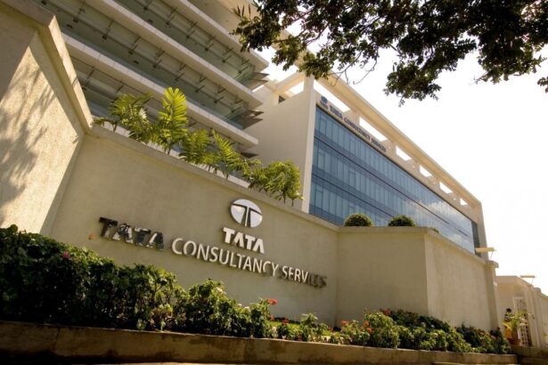 TCS ranks first among the top companies of the country, dominance of IT sector companies - India TV Hindi