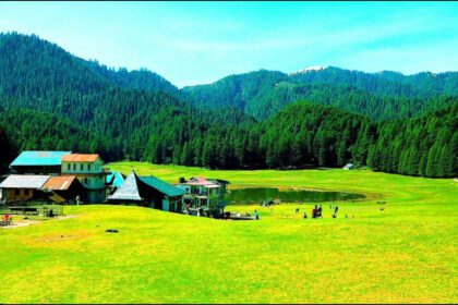 Taking 1 day leave on Eid can turn into a long weekend, visit Khajjiar in Himachal - India TV Hindi