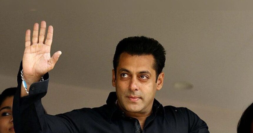 The person who fired outside Salman's house was caught in CCTV, fired 6 rounds of bullets