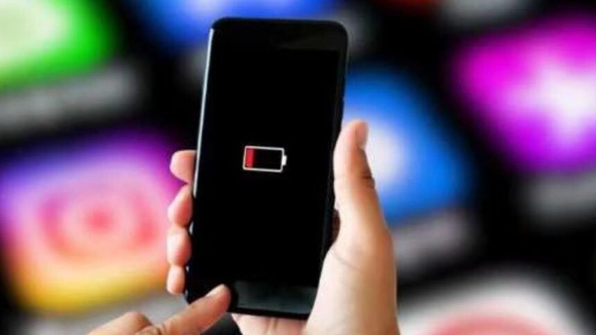 These apps drain more than half of the phone's battery, almost everyone uses them - India TV Hindi