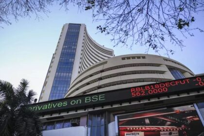 Today's trading session may be full of turmoil, these stocks including TCS, HUL and VI will see action - India TV Hindi
