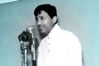 When Dev Anand formed a political party, a huge crowd came to the public meeting, yet it flopped